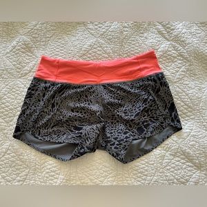 Lululemon shorts size 6
